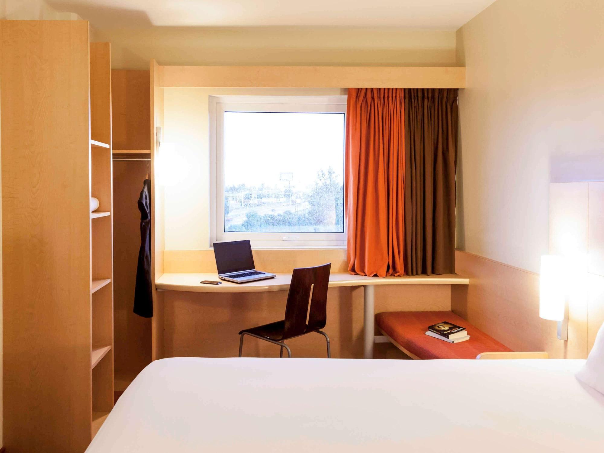Ibis Aguascalientes Norte Esterno foto