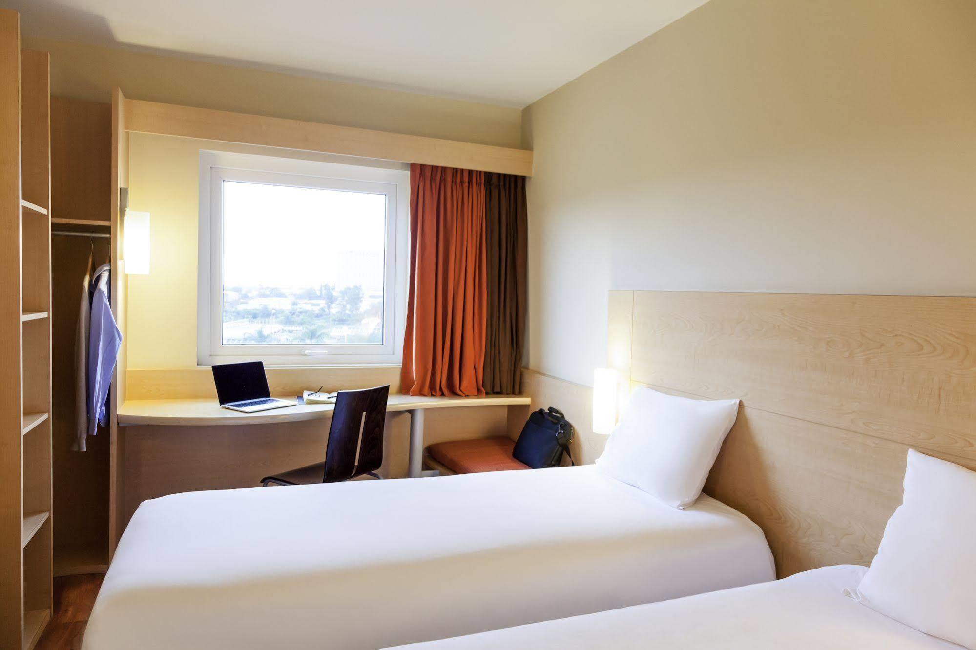 Ibis Aguascalientes Norte Esterno foto